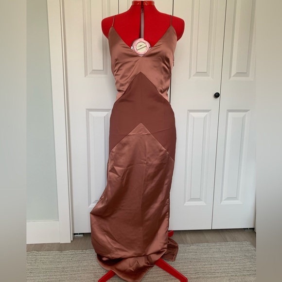 Light nude pink H&M maxi dress with open back size 6 - Picture 2 of 12